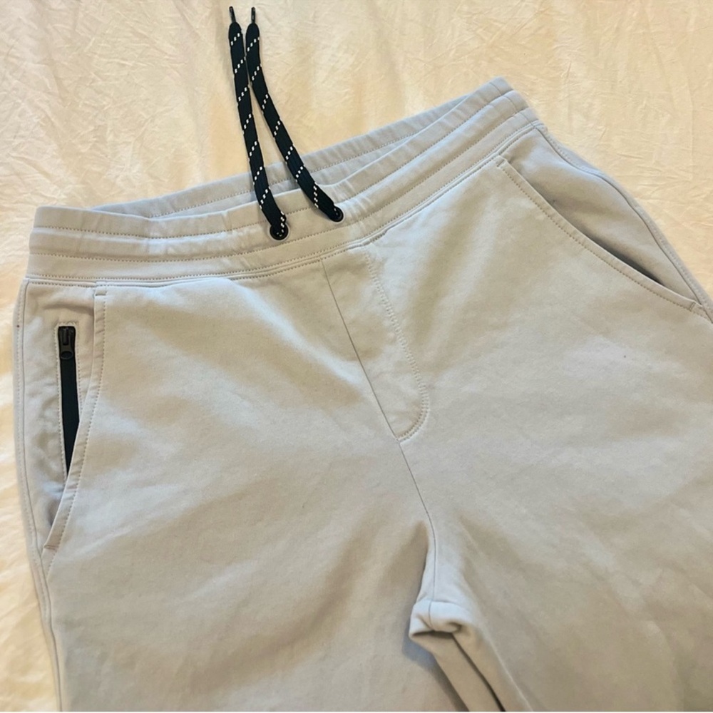 LIKE NEW! GapFit performance tech fleece jogger moto sweatpants - Picture 9 of 16